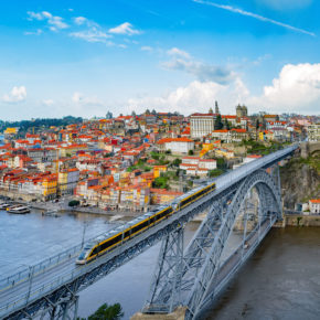 Porto Brücke bei Tag