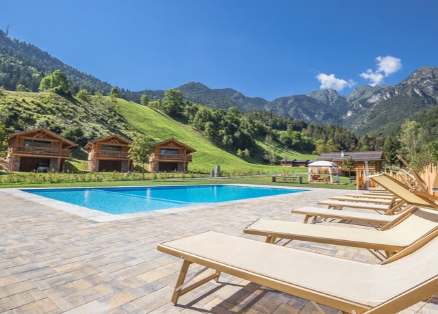 Ledro Mountain Chalets Pool