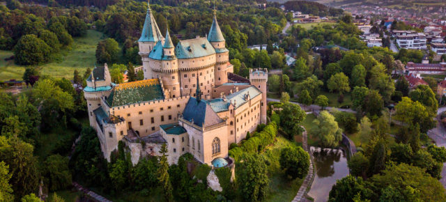 Wie im Märchen: 2 Tage Kurztrip in die Slowakei zum Schloss Bojnice inkl. TOP 4* Hotel nur 50€