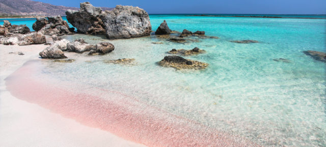 Einmal zum pinken Strand nach Kreta: 8 Tage auf der griechischen Trauminsel mit TOP Unterkunft & Flug nur 216€