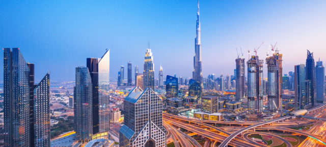 Metropole Dubai: 8 Tage im 4* Hotel inklusive Frühstück & Flug NUR 493€