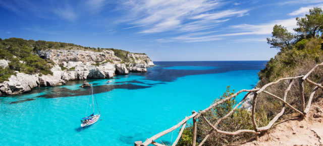 Balearen Schnapper: 8 Tage Menorca im 4* Hotel in Strandnähe inkl. Flug nur 217 €