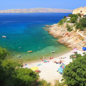 Kroatien Kvarner Bucht Senj Beachvarner-bucht-senj-strand