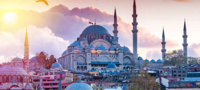 Istanbul-Kracher: 5 Tage übers Wochenende in die Stadt auf zwei Kontinenten mit zentralem 3* Hotel & Flug NUR 153€