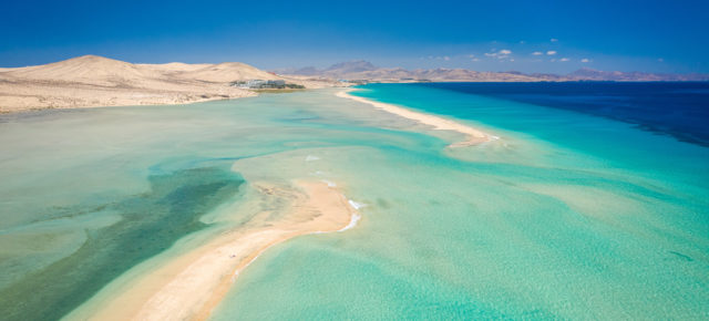 Black Week Kracher: 7 Tage Fuerteventura im 4* Hotel in Strandnähe mit Halbpension, Flug & Transfer für 657€