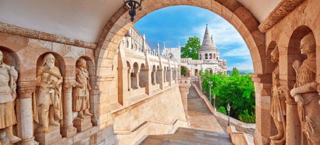 Sightseeing in Budapest: 3 Tage im guten 4* Hotel mit Bahntickets, Frühstück & Wellness ab nur 169€