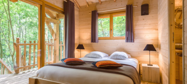 Natur pur: 2 Tage Frankreich im Baumhaus mit privatem Whirlpool & Frühstück nur 133€