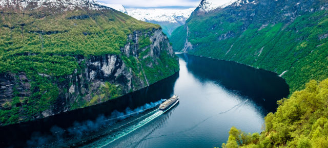 Postschiffroute in Norwegen: 14 Tage entlang der Küste Norwegens mit Vollpension, Flug & Transfers ab 1999€