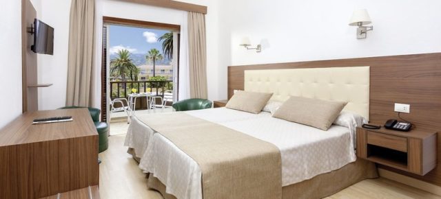 Teneriffa: 7 Tage Puerto de la Cruz im 3* Hotel mit Halbpension, Flug & Transfer um 480€