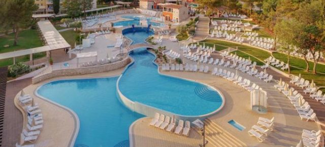 Kroatien Topseller: 4 Tage am Wochenende im tollen 4* Hotel am Strand mit Halbpension & Wasserpark um 145€