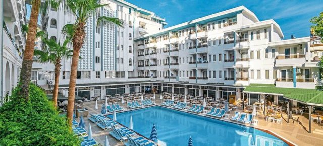 Türkei: 7 Tage im 4* Hotel mit All Inclusive, Flug & Transfer für 335 €