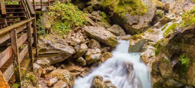 Kitzbüheler Alpen: 2 Tage übers WE zur Seisenbergklamm im zentralen Hotel inkl. Frühstück um 40€