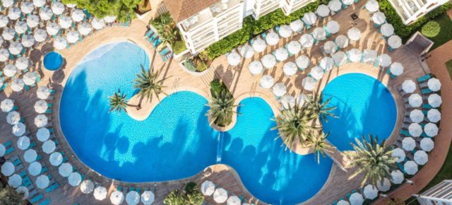 Last-Minute-Mallorca-Kracher: 6 Tage im TOP 4* TUI SUNEO Hotel mit Halbpension, Flug & Transfer nur 482€