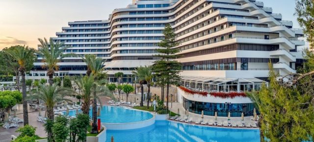 Purer Luxus in der Türkei: 6 Tage im TOP 5* Luxushotel mit All Inclusive, Flug, Transfer & Zug nur 494€