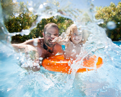 Pool Spaß mit der Familie