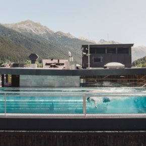 Rooftop Pool in Tirol: 3 Tage Österreich inkl. TOP 4* Wellnesshotel, Halbpension & vielen Extras ab 229€