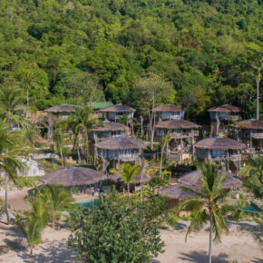 Thailand: 9 Tage Koh Yao Noi in TOP 5* Baumhaus-Villa mit Frühstück, Flug & Transfer um 2379€